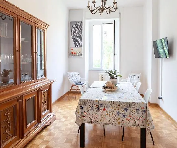 Il Melograno House Lägenhet